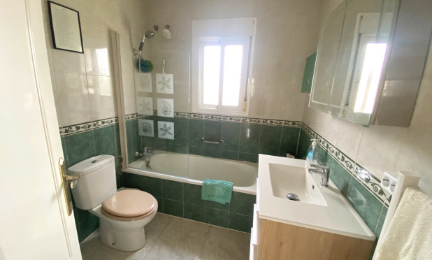 Odsprzedaż - Villa - Ciudad Quesada