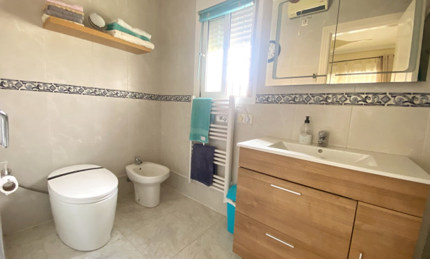 Odsprzedaż - Villa - Ciudad Quesada