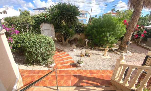 Odsprzedaż - Villa - Ciudad Quesada