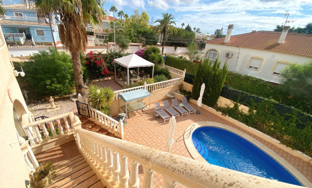 Odsprzedaż - Villa - Ciudad Quesada