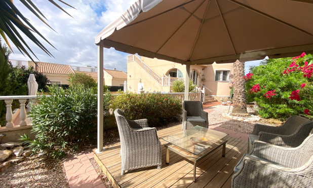 Odsprzedaż - Villa - Ciudad Quesada