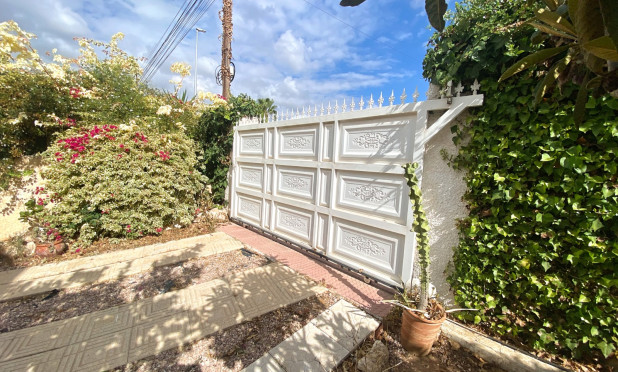 Odsprzedaż - Villa - Ciudad Quesada