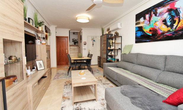 Odsprzedaż - Kamienica - San Miguel de Salinas