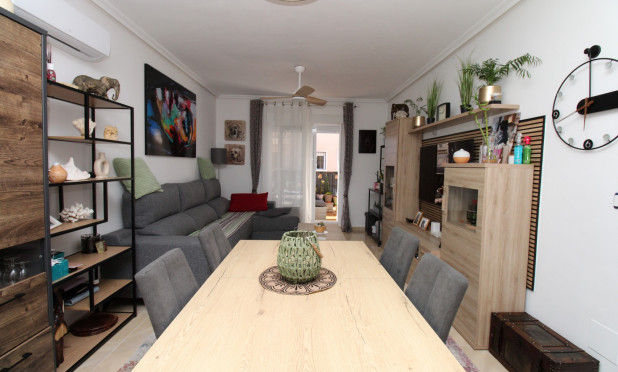 Odsprzedaż - Kamienica - San Miguel de Salinas