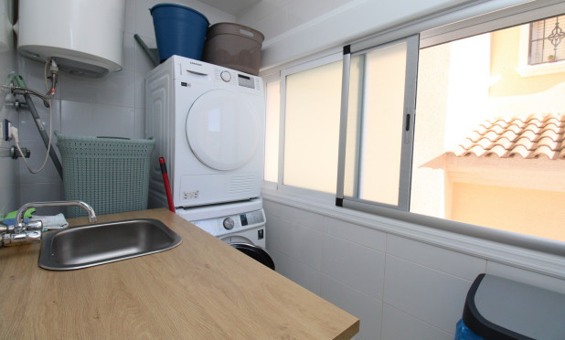 Odsprzedaż - Kamienica - San Miguel de Salinas