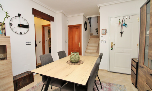 Odsprzedaż - Kamienica - San Miguel de Salinas