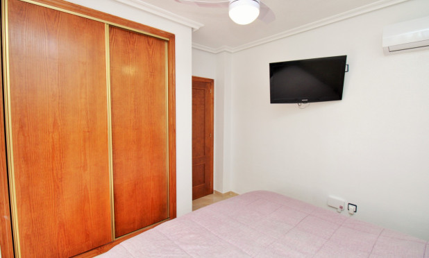 Odsprzedaż - Kamienica - San Miguel de Salinas