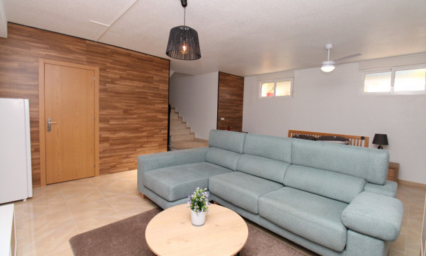 Odsprzedaż - Kamienica - San Miguel de Salinas