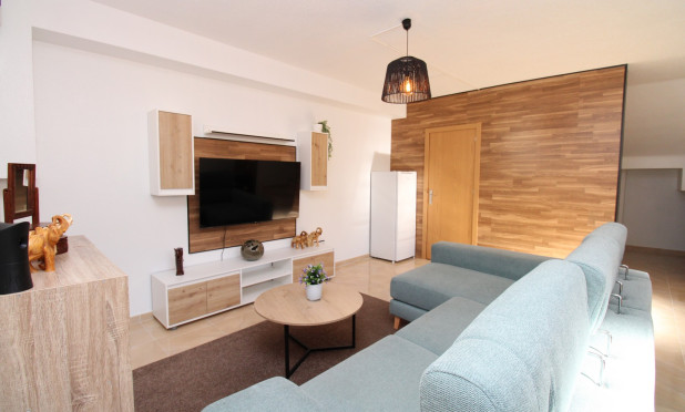 Odsprzedaż - Kamienica - San Miguel de Salinas