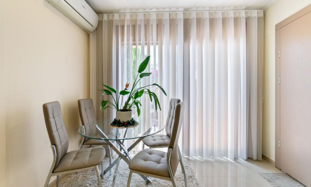 Resale - Townhouse - Torrevieja - Aguas Nuevas