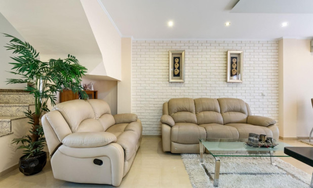 Resale - Townhouse - Torrevieja - Aguas Nuevas