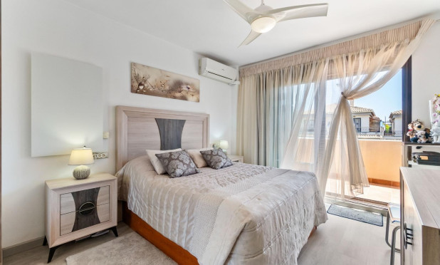 Resale - Townhouse - Torrevieja - Aguas Nuevas