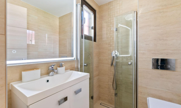 Resale - Townhouse - Torrevieja - Aguas Nuevas