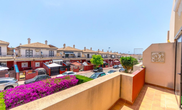 Resale - Townhouse - Torrevieja - Aguas Nuevas