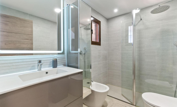 Resale - Townhouse - Torrevieja - Aguas Nuevas