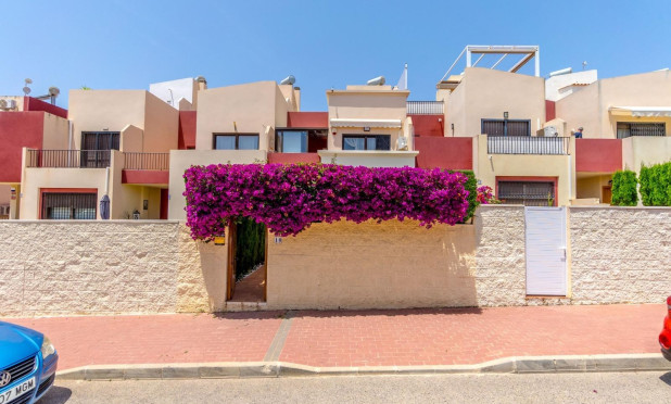 Resale - Townhouse - Torrevieja - Aguas Nuevas