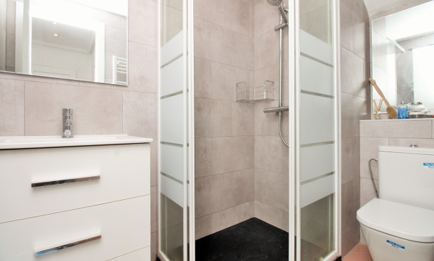 Resale - Villa - Villamartín - Los Dolses