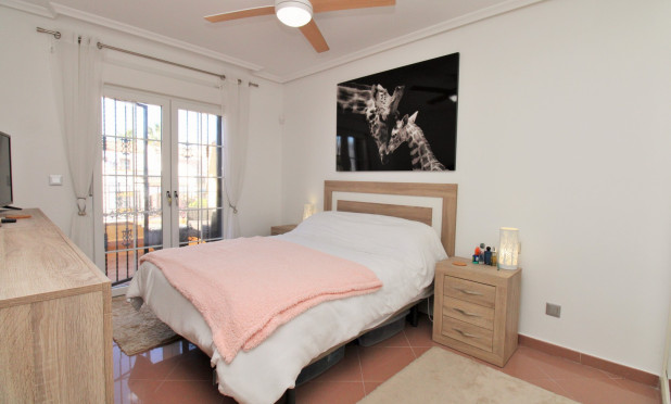 Resale - Villa - Villamartín - Los Dolses