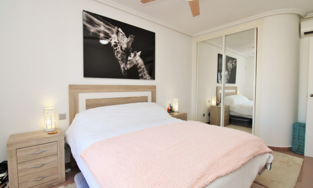 Resale - Villa - Villamartín - Los Dolses