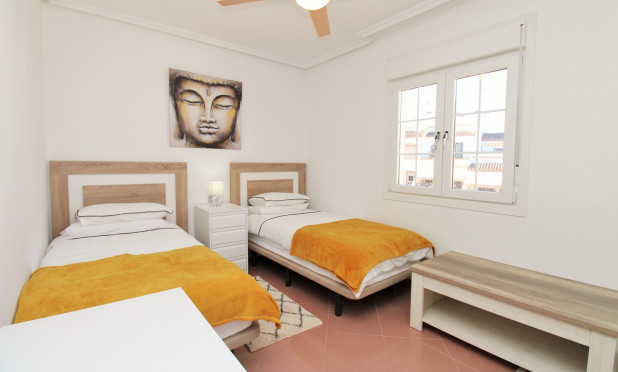 Resale - Villa - Villamartín - Los Dolses