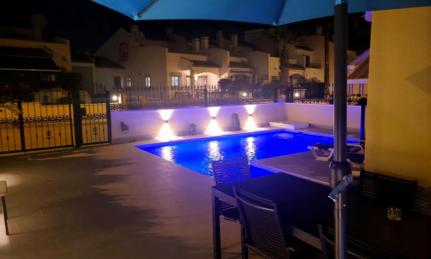 Resale - Villa - Villamartín - Los Dolses