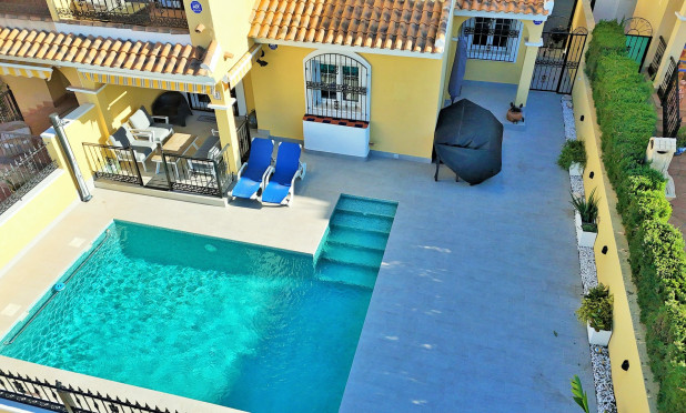 Resale - Villa - Villamartín - Los Dolses