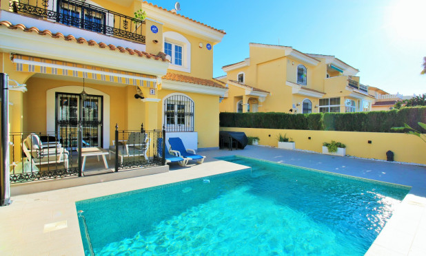 Resale - Villa - Villamartín - Los Dolses