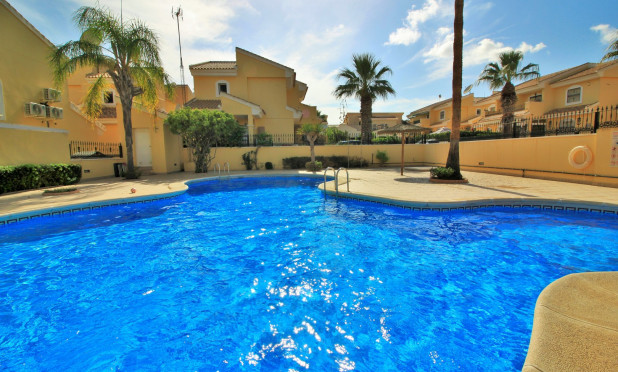 Resale - Villa - Villamartín - Los Dolses