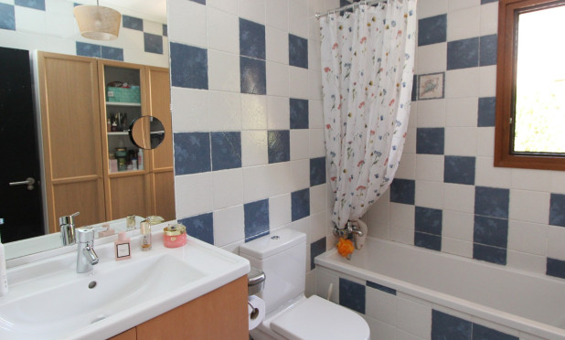 Wiederverkauf - Villa - La Finca Golf