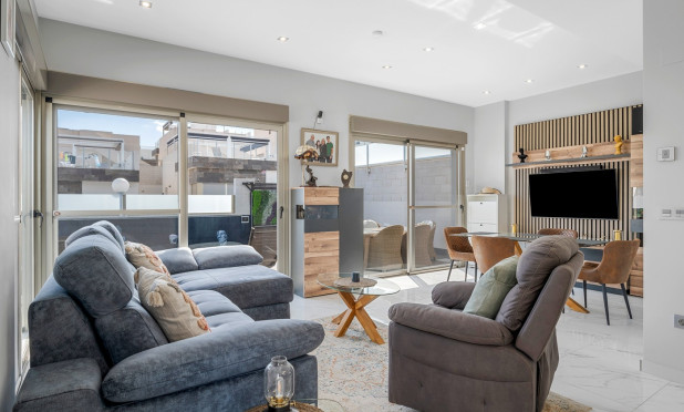 Resale - Villa - Orihuela Costa - Villamartín