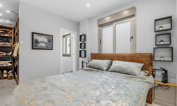 Resale - Villa - Orihuela Costa - Villamartín