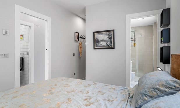 Resale - Villa - Orihuela Costa - Villamartín