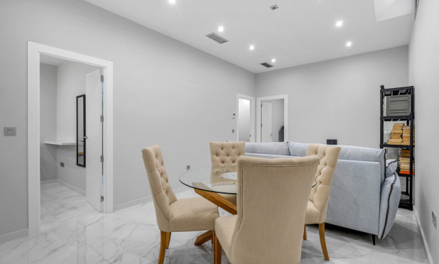 Resale - Villa - Orihuela Costa - Villamartín