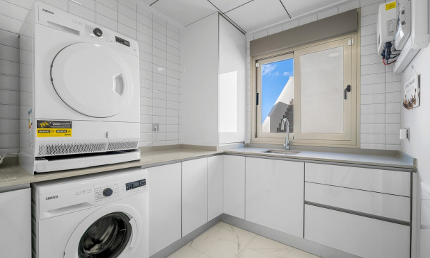 Resale - Villa - Orihuela Costa - Villamartín