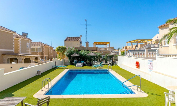 Resale - Villa - Orihuela Costa - Villamartín