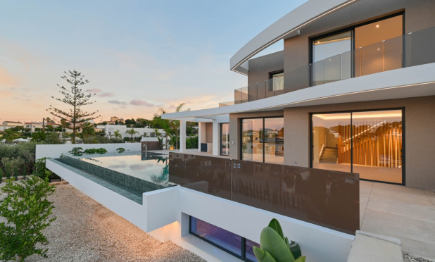 Resale - Villa - Benissa