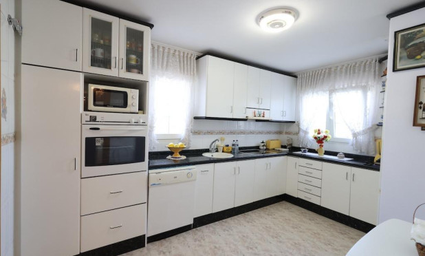 Resale - Villa - Orihuela Costa - Villamartín