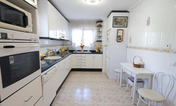 Resale - Villa - Orihuela Costa - Villamartín