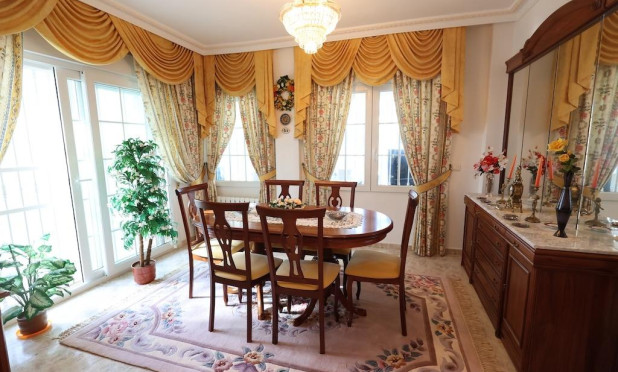 Resale - Villa - Orihuela Costa - Villamartín