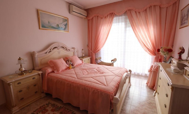 Resale - Villa - Orihuela Costa - Villamartín