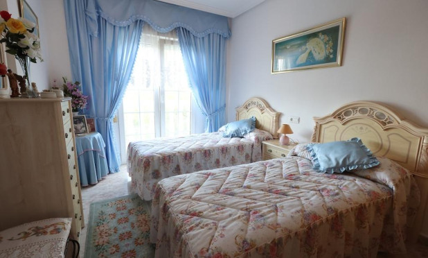 Resale - Villa - Orihuela Costa - Villamartín