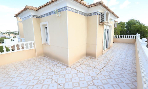 Resale - Villa - Orihuela Costa - Villamartín