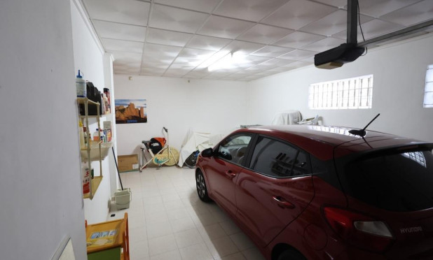 Resale - Villa - Orihuela Costa - Villamartín