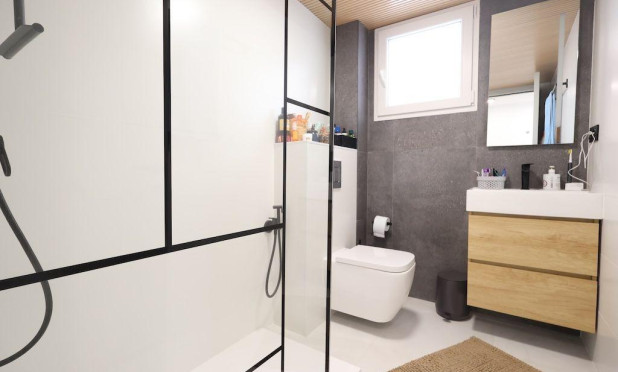 Resale - Apartment / flat - Pilar de la Horadada - Zona Pueblo