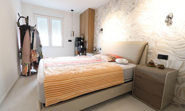 Resale - Apartment / flat - Pilar de la Horadada - Zona Pueblo