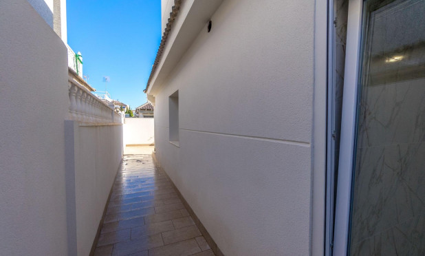 Resale - Villa - Torrevieja - El chaparral