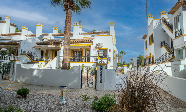 Resale - Villa - Orihuela Costa - Villamartín