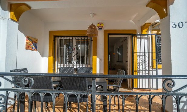 Resale - Villa - Orihuela Costa - Villamartín