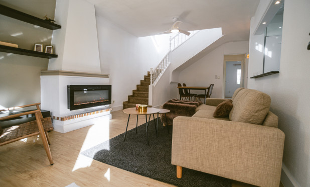 Resale - Villa - Orihuela Costa - Villamartín