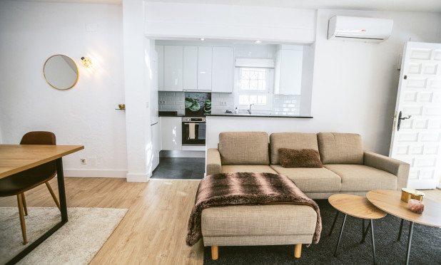 Resale - Villa - Orihuela Costa - Villamartín